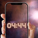 Conheça o significado das horas triplas 0444