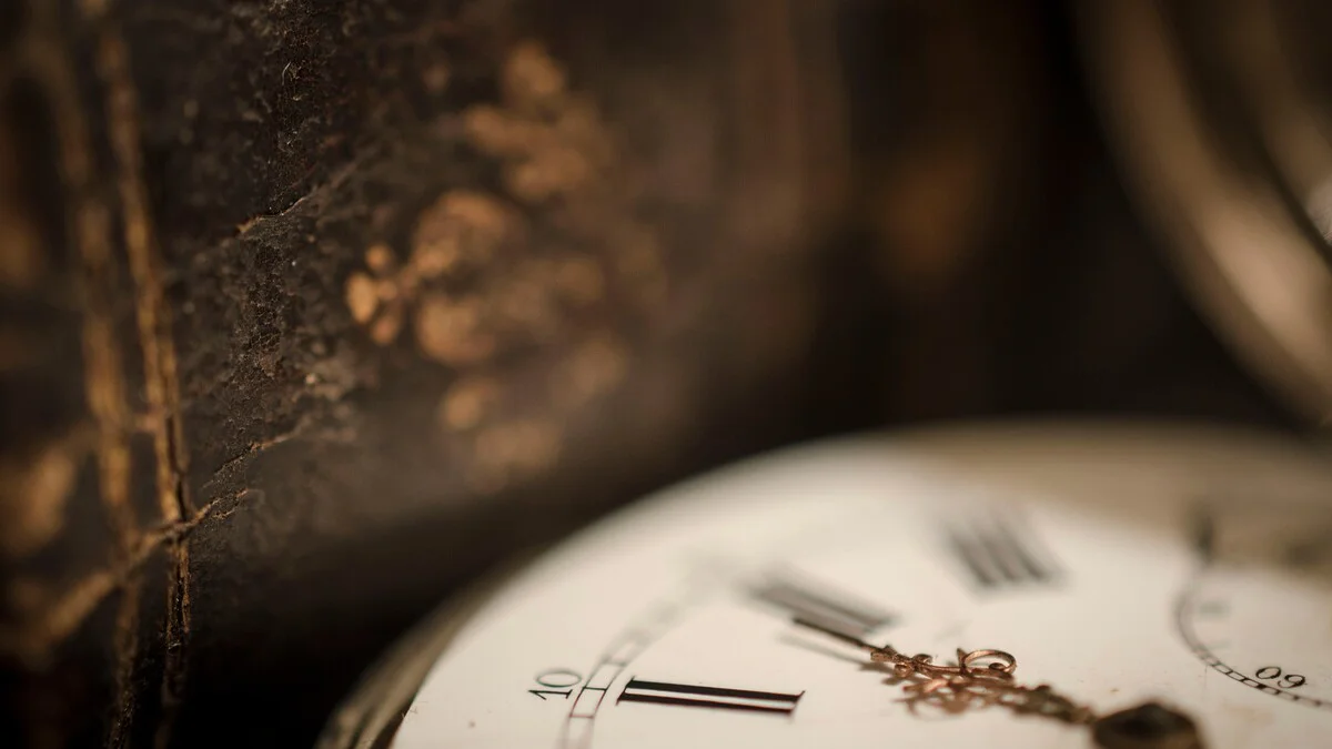 Por que vejo horas iguais significados e interpretações