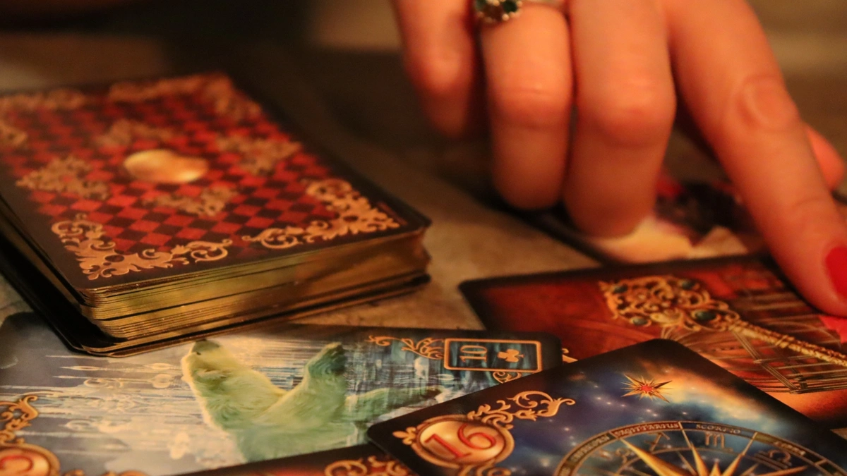 Tarot Sim ou Não, esclarecendo suas dúvidas e decisões
