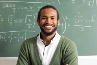 Sonhar com professor descubra o que seu subconsciente quer te ensinar